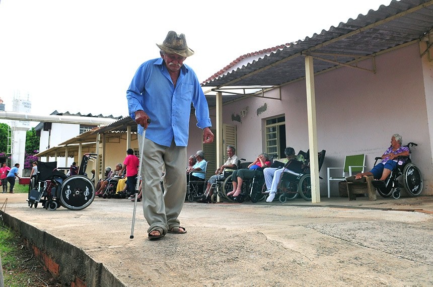 Dia Internacional da Terceira Idade - Leis de três décadas protegem população idosa