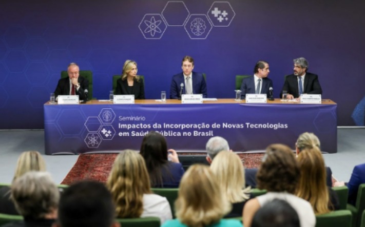 Especialistas discutem impactos da incorporação de novas tecnologias em saúde pública